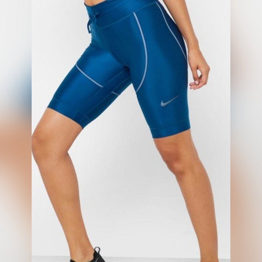Nike City Ready Reflective running biking shorts Women's Large Coastal Blue